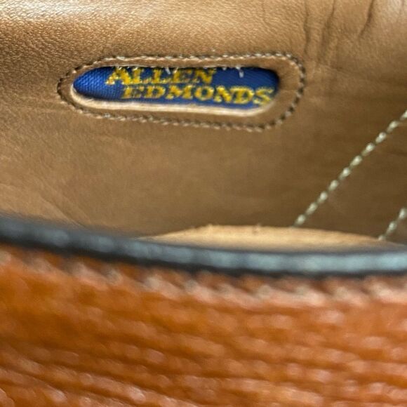 Allen Edmonds Leeds Pebble Grain Brown Leather Derby Dress Shoes mens 9 main image 4